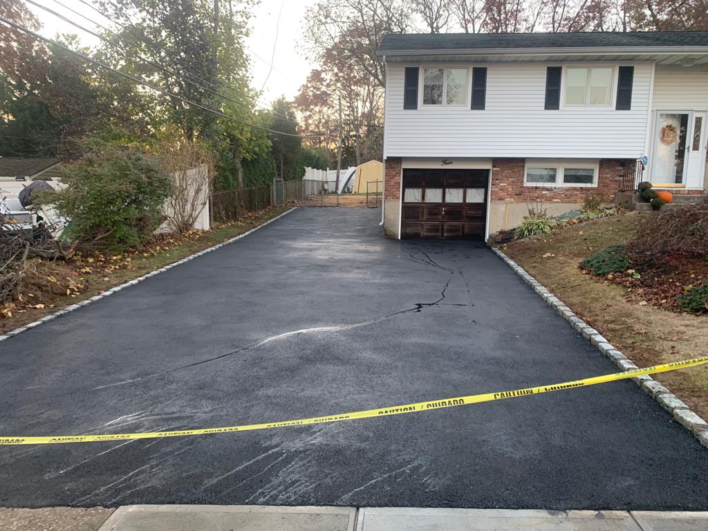 Asphalt Resurfacing & Overlay